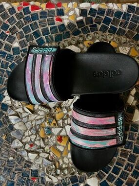Adidas Unisex ART School Slides with Pink & Teal Brushstroke Stripes M sz10 W/11